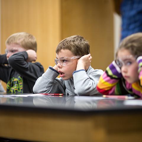 Children learn from 教育 students at Austin Peay